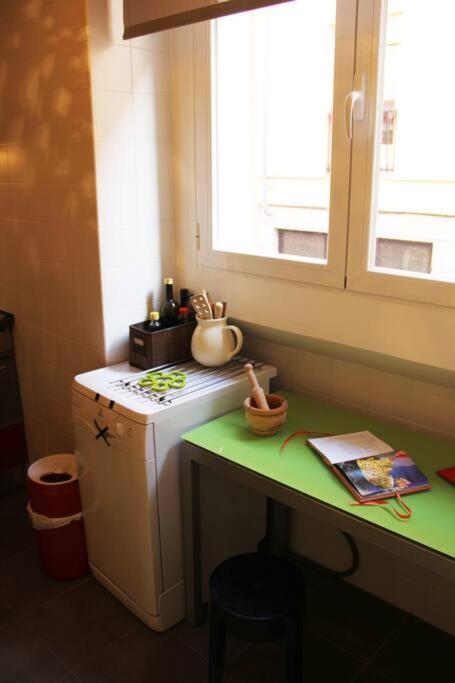 Exclusivo Y Acogedor Apartamento Con Balcon En Chueca, Con Aire Acondicionado Y Calefaccion Madrid Exterior foto